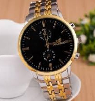 Elevate Your Style with this Stunning Wrist Watch!